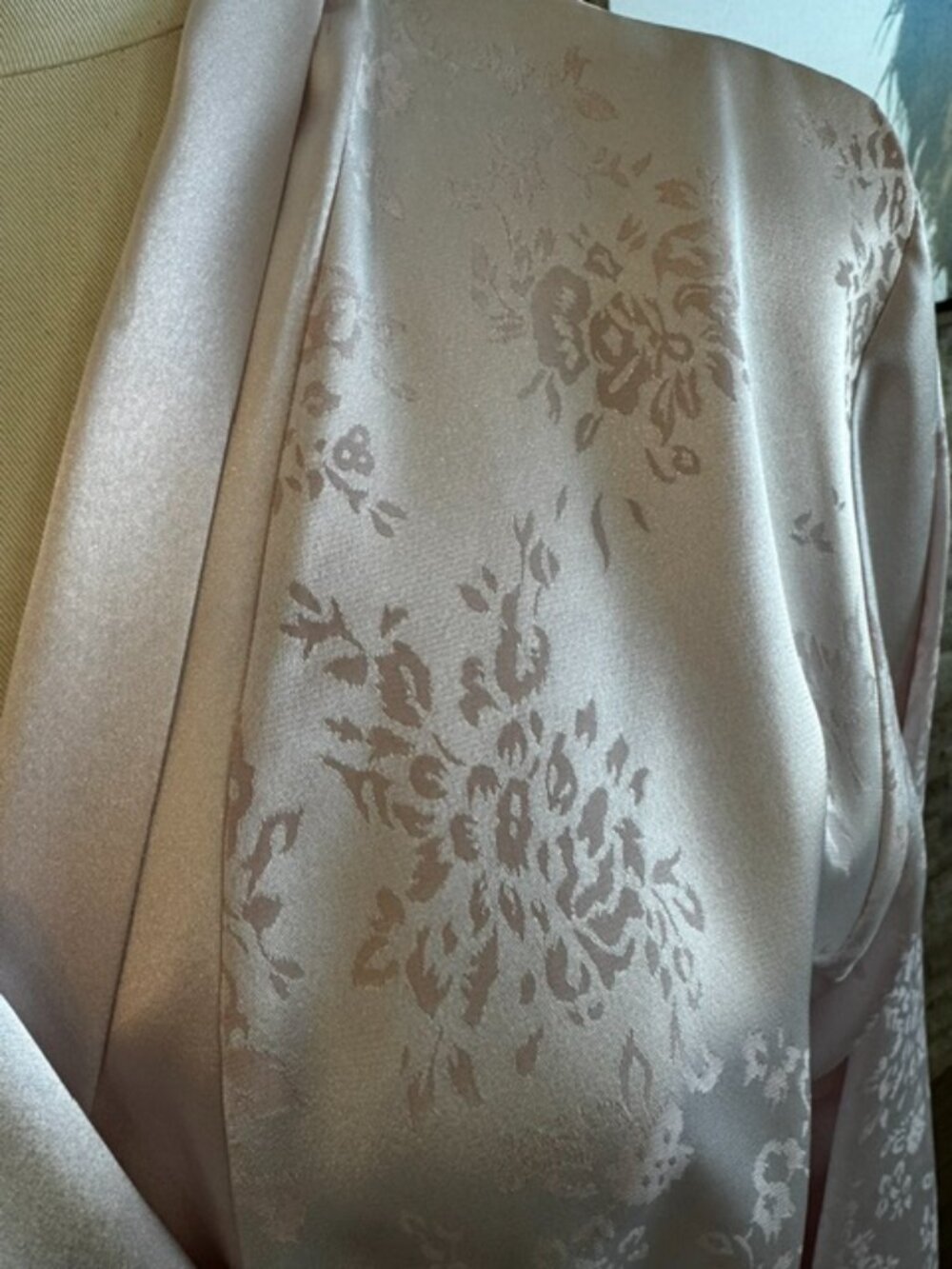 Halston Pink Robe L/XL - Picture 2 of 8